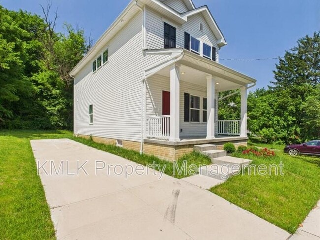 518 Bishop St in Akron, OH - Building Photo - Building Photo