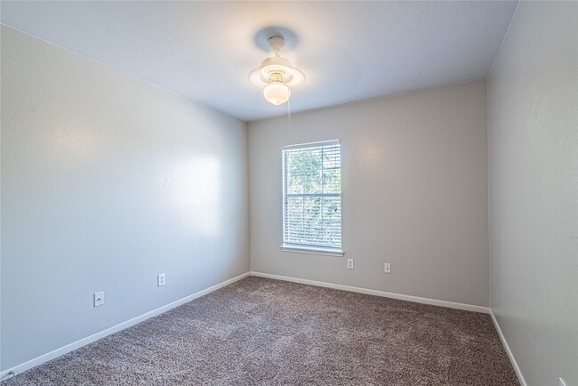 17223 Brookhollow Ct Dr in Houston, TX - Building Photo - Building Photo