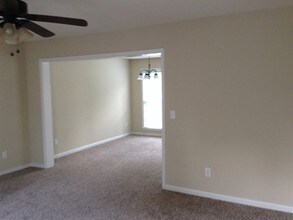 5419 Bradburn Dr in McLeansville, NC - Building Photo - Building Photo