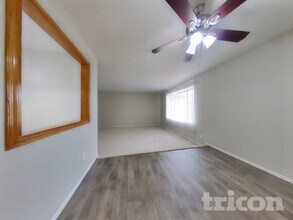 4207 W Eva St in Phoenix, AZ - Foto de edificio - Building Photo