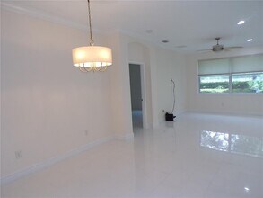 6200 Falcon Lair Dr in North Port, FL - Building Photo - Building Photo