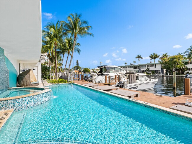 444 Hendricks Isle in Fort Lauderdale, FL - Building Photo - Building Photo