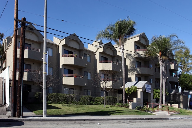 Decro Long Beach