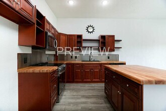 8611 Key Windy Way in Converse, TX - Building Photo - Building Photo