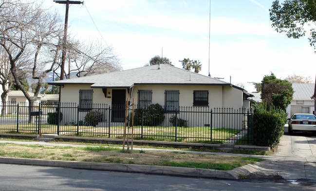 107 E 16th St in San Bernardino, CA - Building Photo - Building Photo