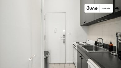 418 W 49th St in New York, NY - Foto de edificio - Building Photo