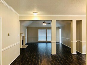 3107 Towering Oak St in Houston, TX - Building Photo - Building Photo