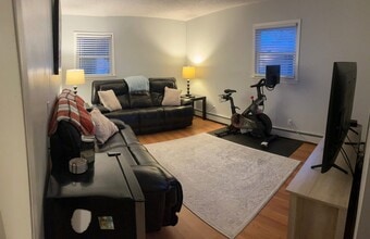 100 Abbott Ave, Unit 1 Bdrm first floor apt. in Mastic, NY - Building Photo - Building Photo