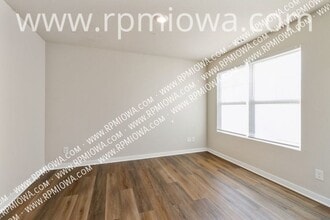 518 Elizabeth Ln NW in Bondurant, IA - Building Photo - Building Photo
