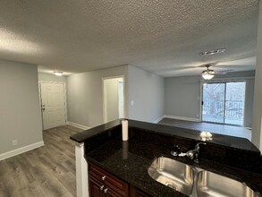 4205 Santa Fe Pkwy in Sandy Springs, GA - Building Photo - Building Photo