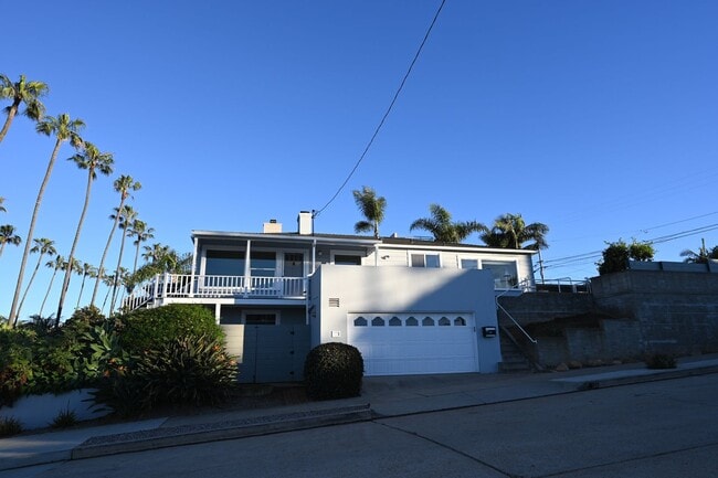 4493 Newport Ave in San Diego, CA - Building Photo - Building Photo