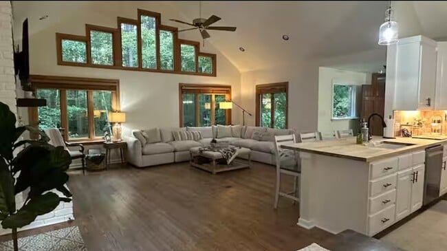 property at 205 E Deer Run