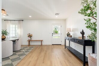 4030 E Fairmount Ave in Phoenix, AZ - Building Photo - Building Photo