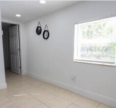 701 SE Bahama Ave in Stuart, FL - Building Photo - Building Photo