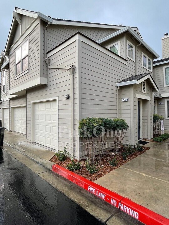 265 Windward Common in Livermore, CA - Building Photo