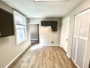 2212 Calumet St in Cincinnati, OH - Building Photo - Building Photo