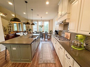 7400 Pace Ravine Dr in Lago Vista, TX - Building Photo - Building Photo