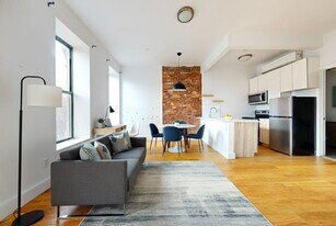 West 12th Street, Unit 3F in New York, NY - Building Photo