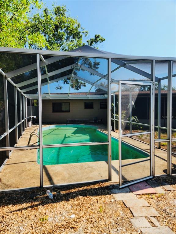 4094 Whiting Dr SE in St. Petersburg, FL - Building Photo - Building Photo