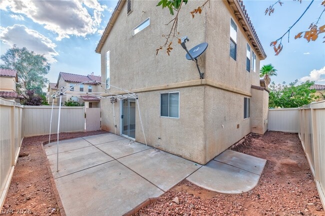 property at 949 Medina De Leon Ave