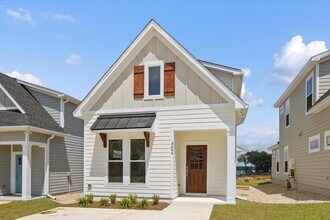 3694 Meadow Vista Ln. in Tallahassee, FL - Building Photo - Building Photo