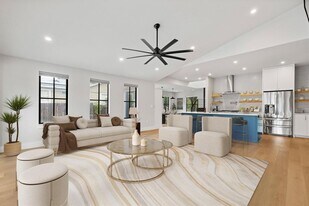 5604 Bull Creek Rd in Austin, TX - Building Photo