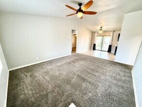 2658 E Punta Vista in Kingman, AZ - Building Photo - Building Photo