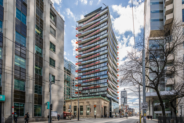 Smart House (Multifamily) in Toronto, ON - Building Photo - Building Photo