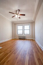 6233 N Winthrop Ave, Unit #404 in Chicago, IL - Foto de edificio - Building Photo