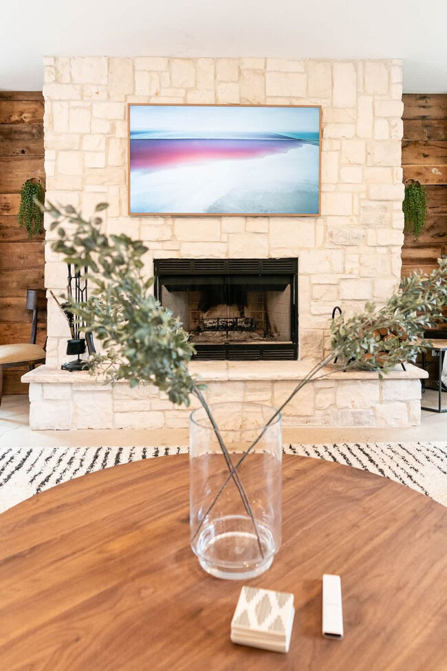 8442 E McNelly Rd in Bentonville, AR - Building Photo - Building Photo