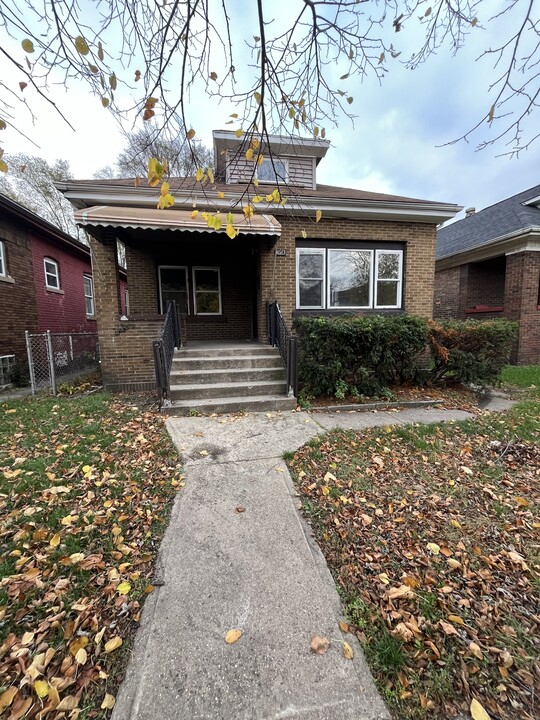 1061 Tyler St in Gary, IN - Foto de edificio