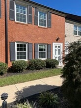 321 Hanover Arms Ct in Winston-Salem, NC - Building Photo - Building Photo