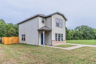 1620 Red Cloud Dr in Dallas, TX - Building Photo - Building Photo