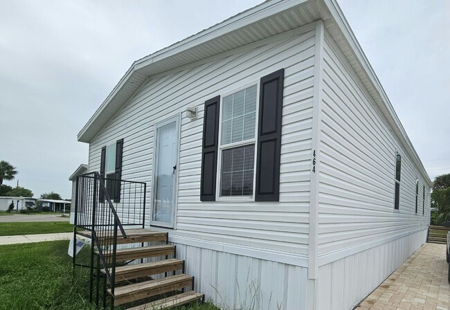 464 Suwanee Dr