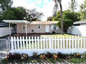 525 NW 15th Terrace in Fort Lauderdale, FL - Building Photo - Building Photo