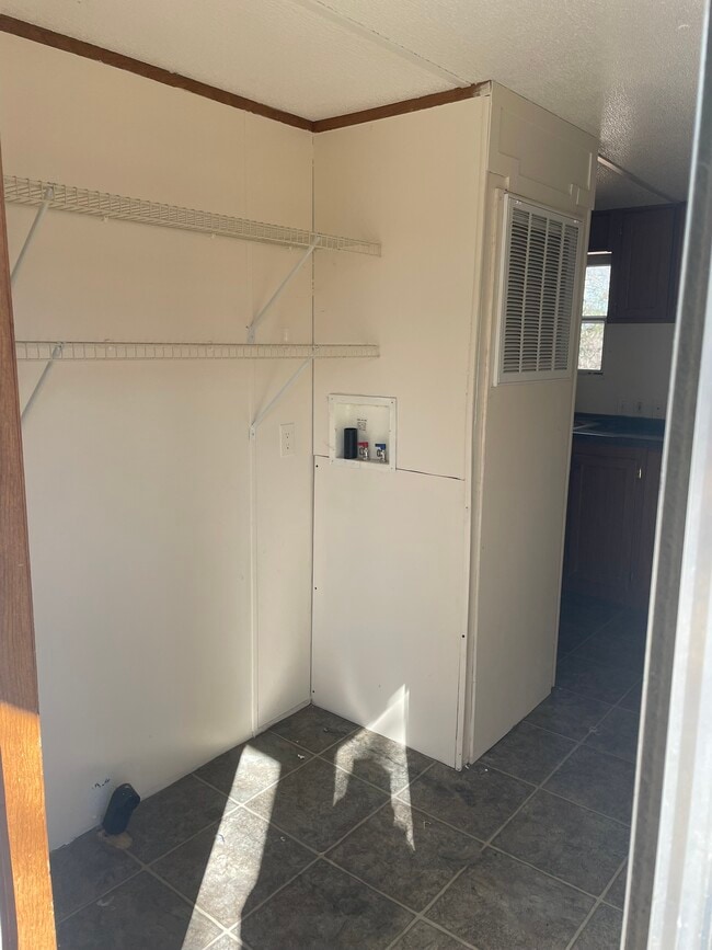 134 Oak Tree Park in Canton, NC - Building Photo - Building Photo