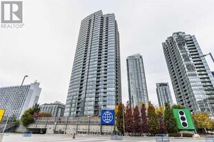 5 Mariner Terrace in Toronto, ON - Building Photo