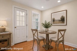 32 Crescent Dr in Easton, CT - Building Photo - Building Photo