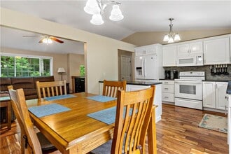 374 Gardiner Rd in Richmond, RI - Building Photo - Building Photo