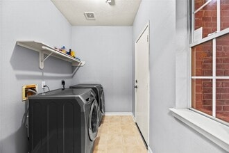 9910 Pine Flats Dr in Houston, TX - Building Photo - Building Photo