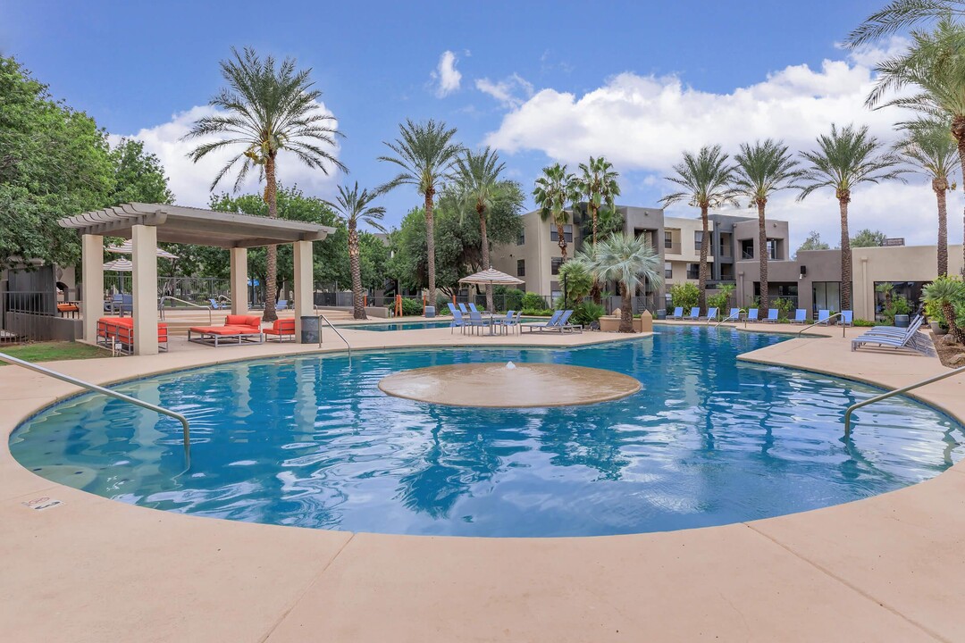 Riverwalk Luxury Apartments in Tucson, AZ - Foto de edificio