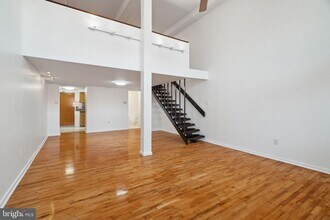 915 Bainbridge St in Philadelphia, PA - Building Photo - Building Photo