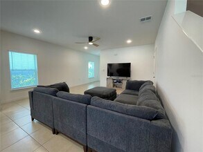 4736 Spatter Dock St in Tampa, FL - Building Photo - Building Photo