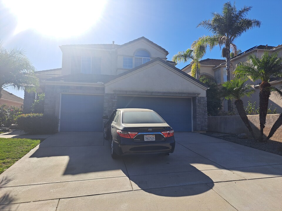 2323 Canyon View Glen in Escondido, CA - Building Photo