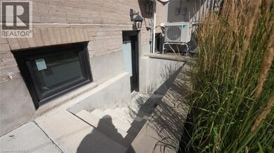 130 Elgin St in Brantford, ON - Building Photo - Building Photo