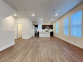 11093 S Blue Bayou Dr in South Jordan, UT - Foto de edificio - Building Photo