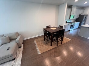 Room in Townhome on Memorial Pkwy in Charlotte, NC - Building Photo - Building Photo