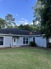147 Blue Jay Dr in Midway, GA - Building Photo - Building Photo
