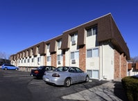 Building Photo - Pine Crest Apartments in Colorado Springs, Colorado