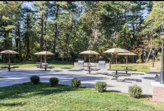 7 Stonehill Dr, Unit 2 in Stoneham, MA - Building Photo - Building Photo